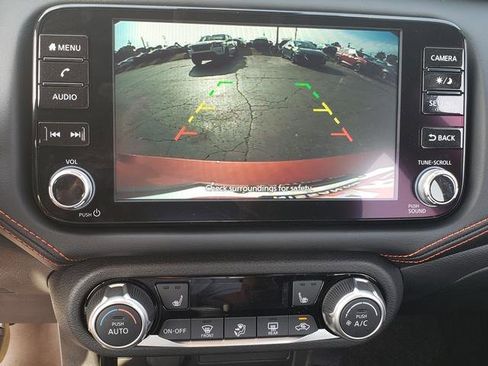 New 2025 Nissan Versa SR w/ Trunk Package image 20