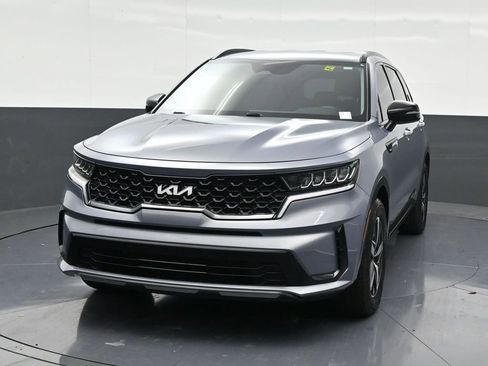 Used 2022 Kia Sorento S image 9