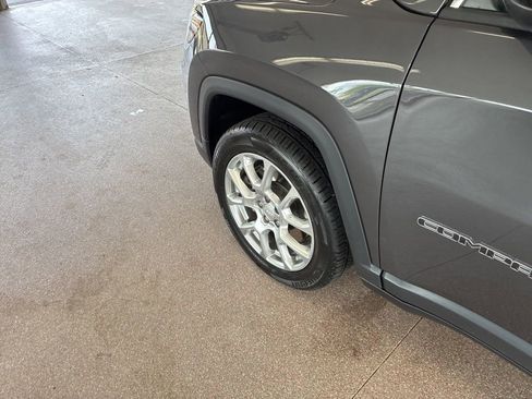 Used 2024 Jeep Compass Latitude AWD/4WD image 11