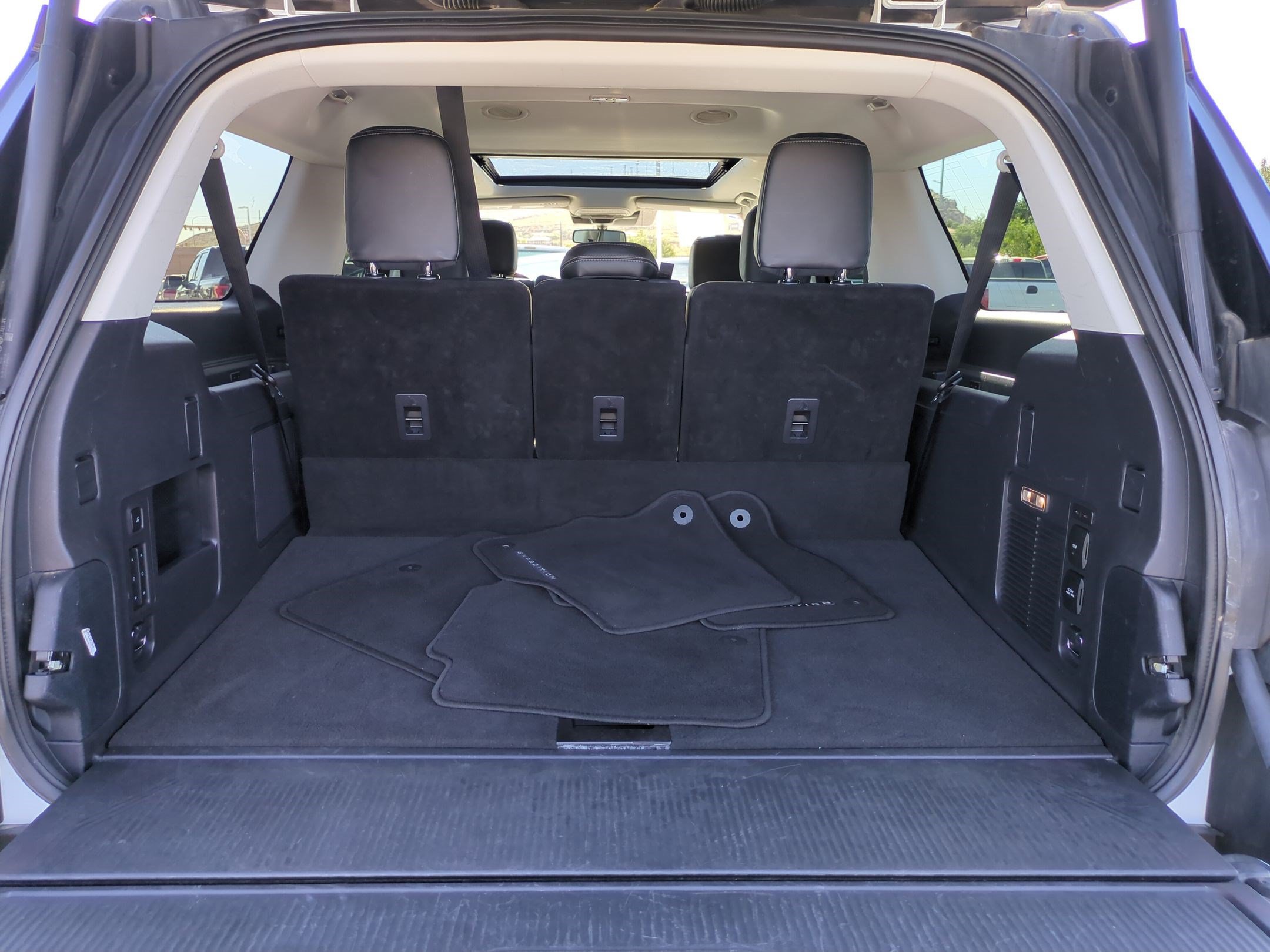Used 2025 Ford Expedition Max Platinum AWD/4WD image 32