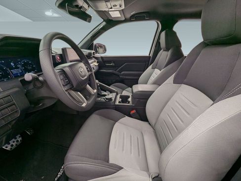 New 2025 Toyota Tacoma SR image 4