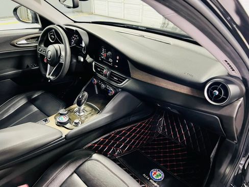 Used 2019 Alfa Romeo Giulia Ti RWD image 35
