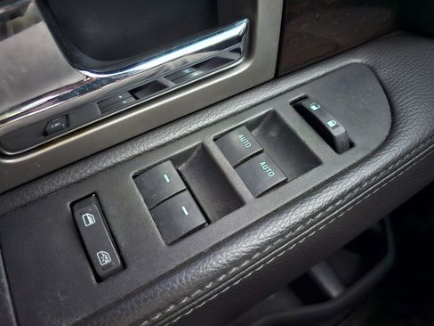 Used 2014 Ford F150 Platinum image 42