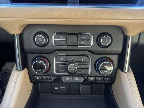 Used 2022 Chevrolet Tahoe Premier image 18