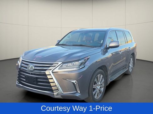 Used 2016 Lexus LX 570 4WD w/ Luxury Package image 4
