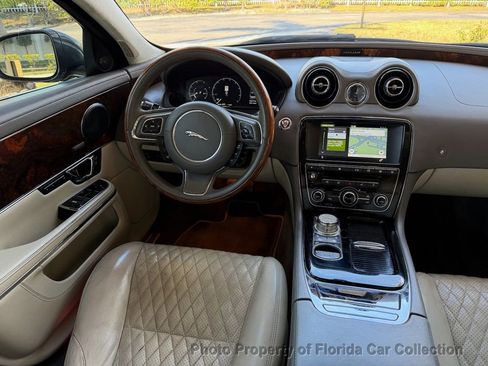 Used 2016 Jaguar XJ L Portfolio image 11