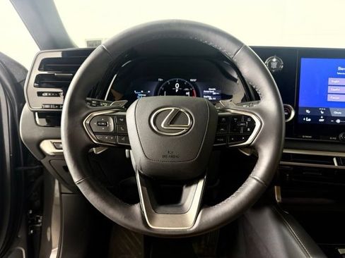 Used 2025 Lexus RX 350 FWD w/ Accessory Package image 28