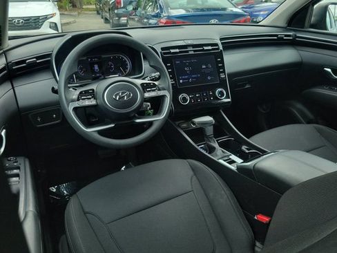 Certified 2024 Hyundai Tucson SE FWD image 9