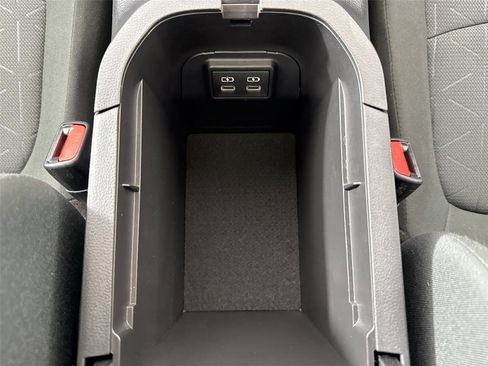 Certified 2022 Toyota RAV4 XLE image 30