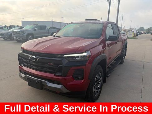 Used 2024 Chevrolet Colorado Z71 w/ Z71 Convenience Package 2 AWD/4WD image 3