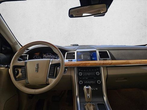 Used 2012 Lincoln MKS FWD image 17