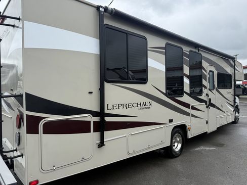 Used 2017 Ford E-450 and Econoline 450 Super Duty w/ Motorhome Prep Package RWD image 33