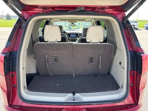 Used 2019 GMC Acadia Denali AWD/4WD image 9