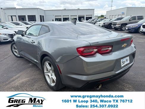 Used 2019 Chevrolet Camaro LT RWD image 5