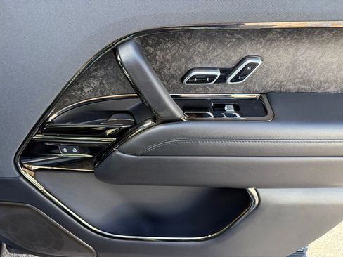 Used 2025 Land Rover Range Rover Sport SV Edition Two image 38