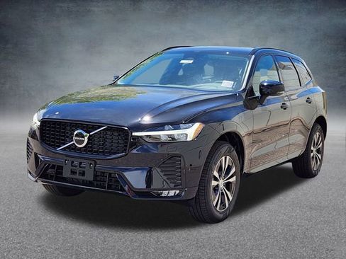 New 2025 Volvo XC60 B5 Core w/ Climate Package image 4