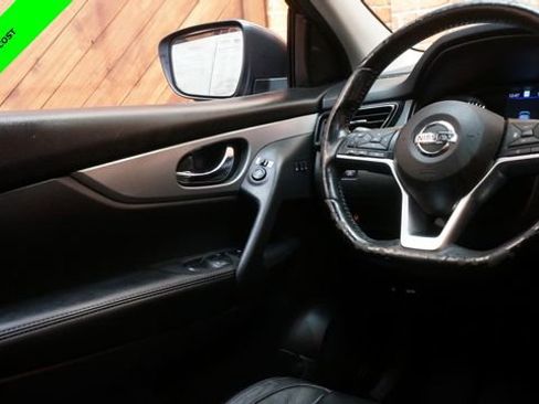 Used 2020 Nissan Rogue Sport SL w/ Premium Package image 35