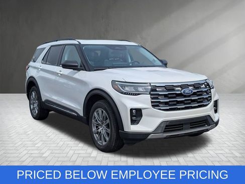 New 2025 Ford Explorer Active w/ Active Comfort Package AWD/4WD image 1