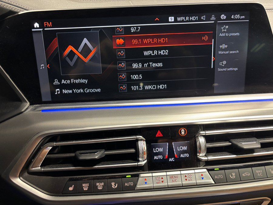 Used 2022 BMW X5 xDrive40i w/ M Sport Package AWD/4WD image 22