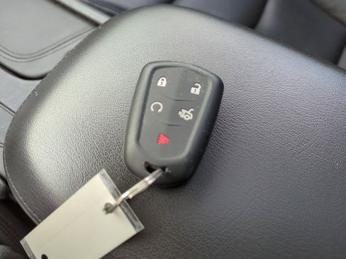 Used 2017 Cadillac XT5 Luxury image 29