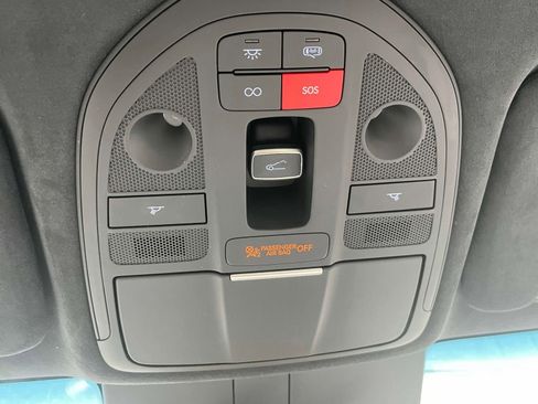 Used 2024 Genesis G70 3.3T Advanced w/ Sport Prestige Package image 32