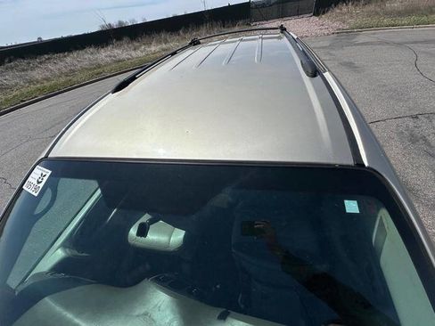 Used 2005 Chrysler Town & Country Touring w/ Leather Interior Group FWD image 10