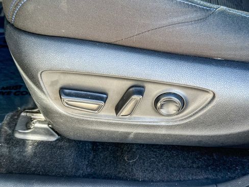 Used 2022 Toyota RAV4 SE image 24