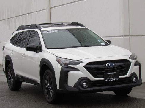 Used 2025 Subaru Outback Onyx Edition image 2