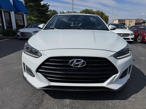 Used 2020 Hyundai Veloster 2.0 FWD image 2