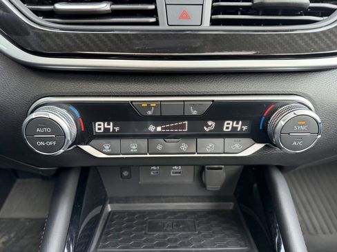 Used 2025 Nissan Altima 2.5 SR w/ SR Premium Package image 23