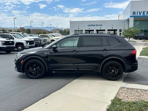 Used 2023 Volkswagen Tiguan SE R-Line AWD/4WD image 2