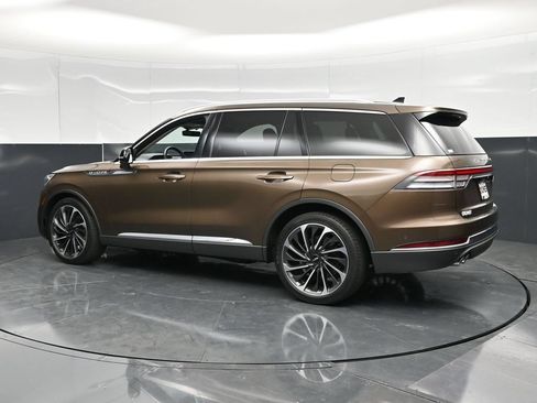 Used 2022 Lincoln Aviator Reserve w/ Equipment Group 201A AWD/4WD image 10