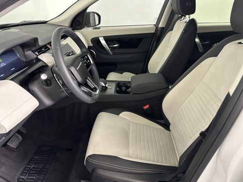 Used 2024 Land Rover Discovery Sport S image 3