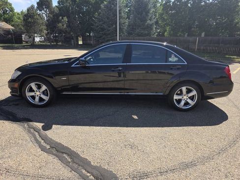 Used 2012 Mercedes-Benz S 550 4MATIC image 2