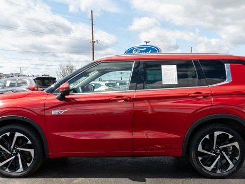 Used 2023 Mitsubishi Outlander SEL AWD/4WD image 9