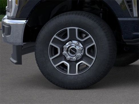 New 2026 Ford F250 Lariat image 19
