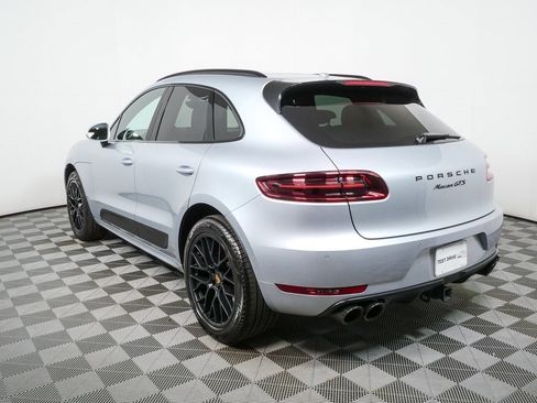 Certified 2017 Porsche Macan GTS image 3