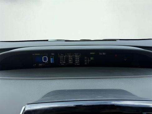 Used 2016 Toyota Prius Two FWD image 9