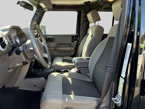 Used 2010 Jeep Wrangler Unlimited Sahara w/ Trailer Tow Group AWD/4WD image 19