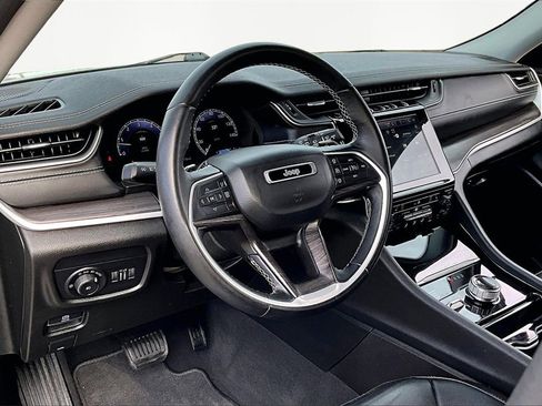 Used 2022 Jeep Grand Cherokee L Limited image 14