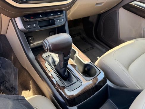 Used 2015 GMC Canyon SLT RWD image 28
