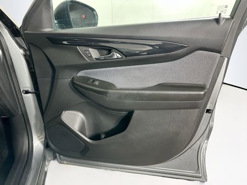 Used 2024 Chevrolet TrailBlazer LS image 29