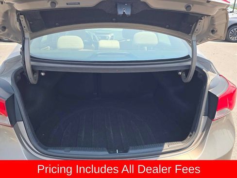 Used 2014 Hyundai Elantra SE FWD image 13