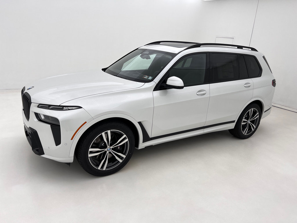 New 2027 BMW X7 xDrive40i w/ M Sport Package AWD/4WD image 2