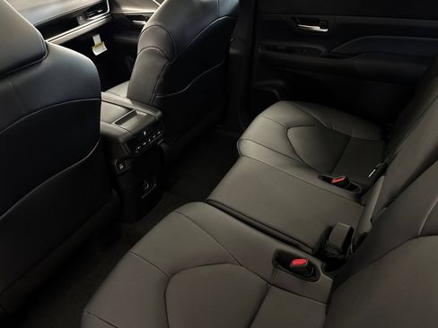 New 2026 Toyota Grand Highlander FWD image 14