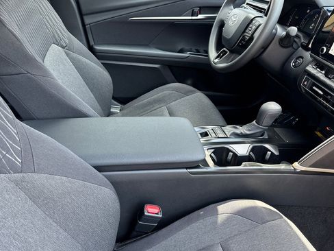 Certified 2025 Toyota Camry LE image 20