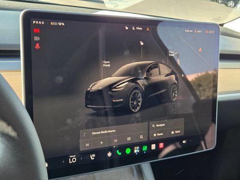 Used 2023 Tesla Model Y Long Range AWD/4WD image 25