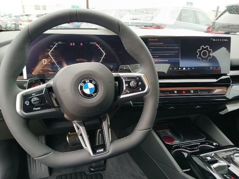 New 2026 BMW 530i RWD image 22