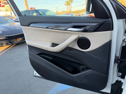 Used 2018 BMW X1 sDrive28i image 17