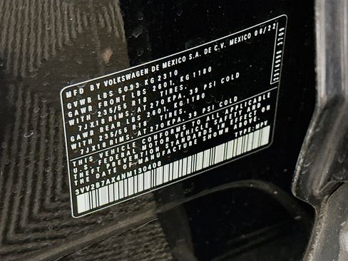 Used 2022 Volkswagen Tiguan SE image 12